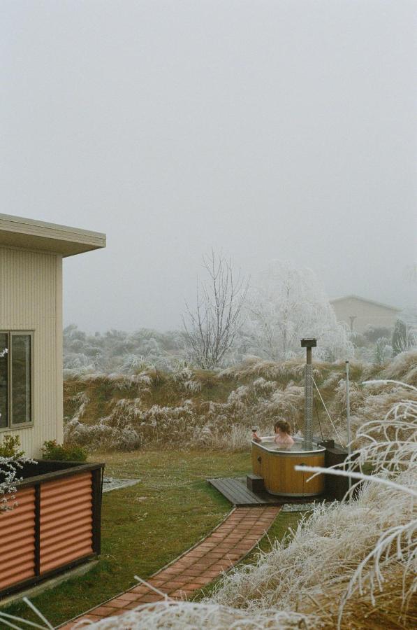 Te Manahuna Retreat Twizel Exterior photo